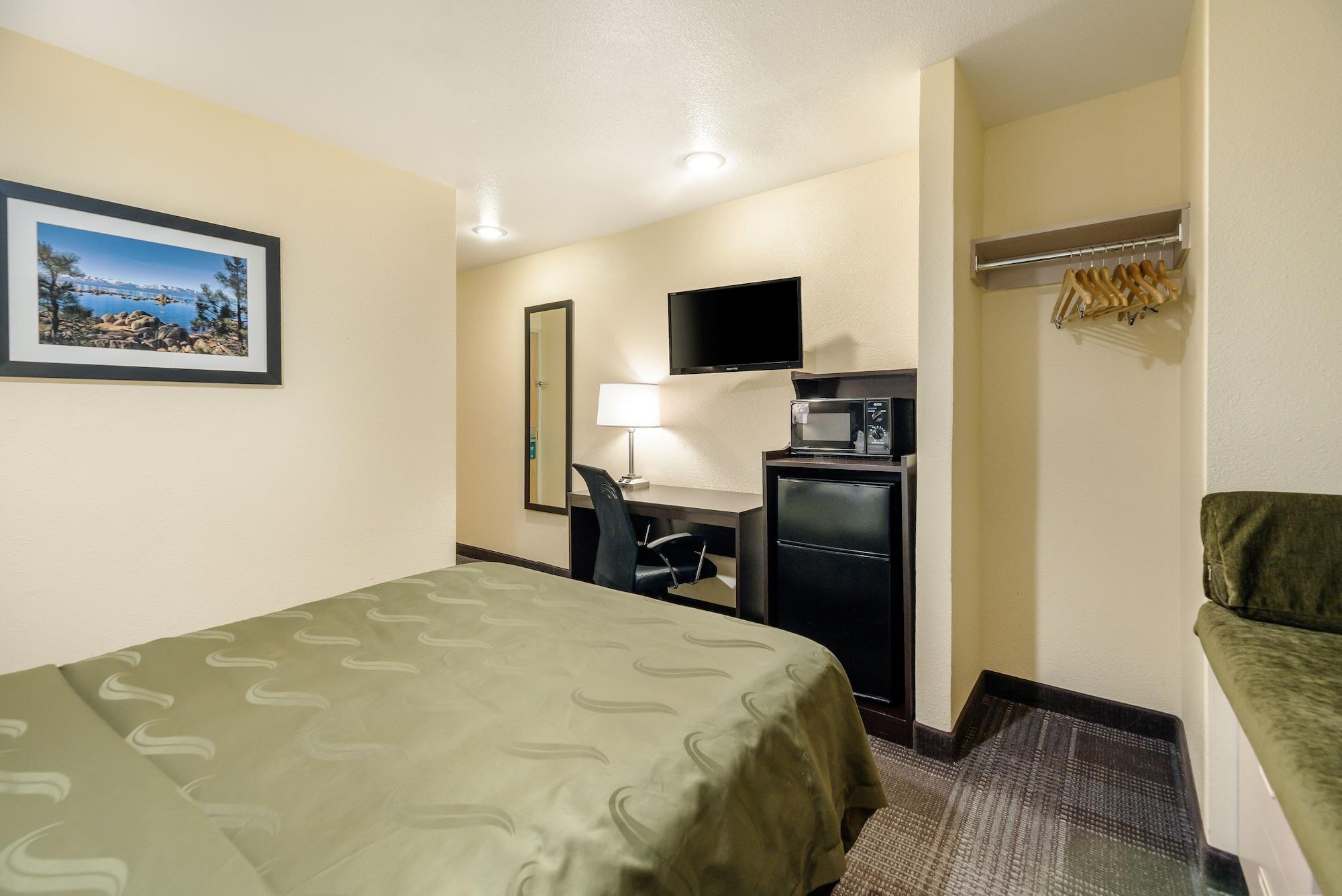Quality Inn & Suites Near Nas פאלון מראה חיצוני תמונה