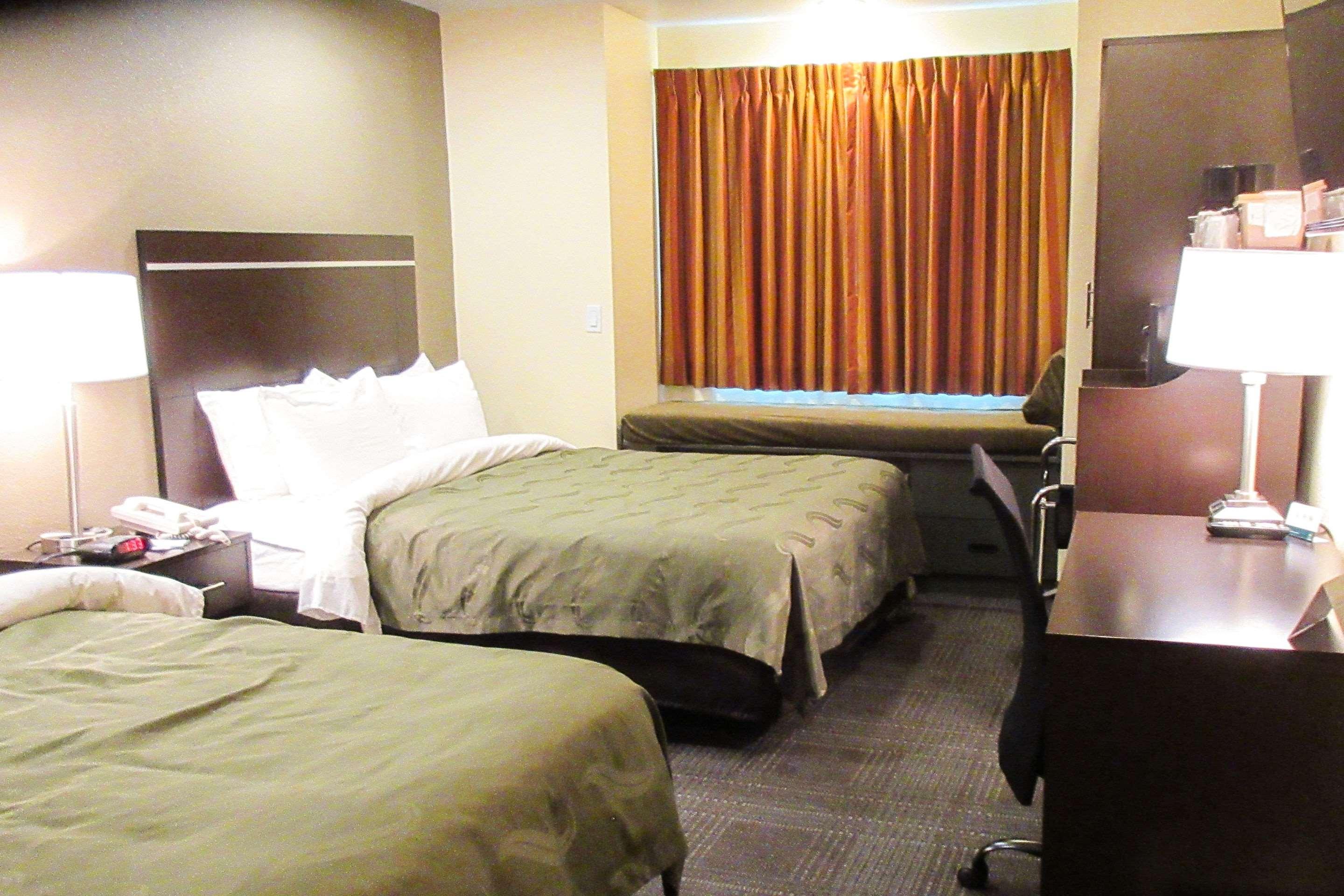 Quality Inn & Suites Near Nas פאלון מראה חיצוני תמונה