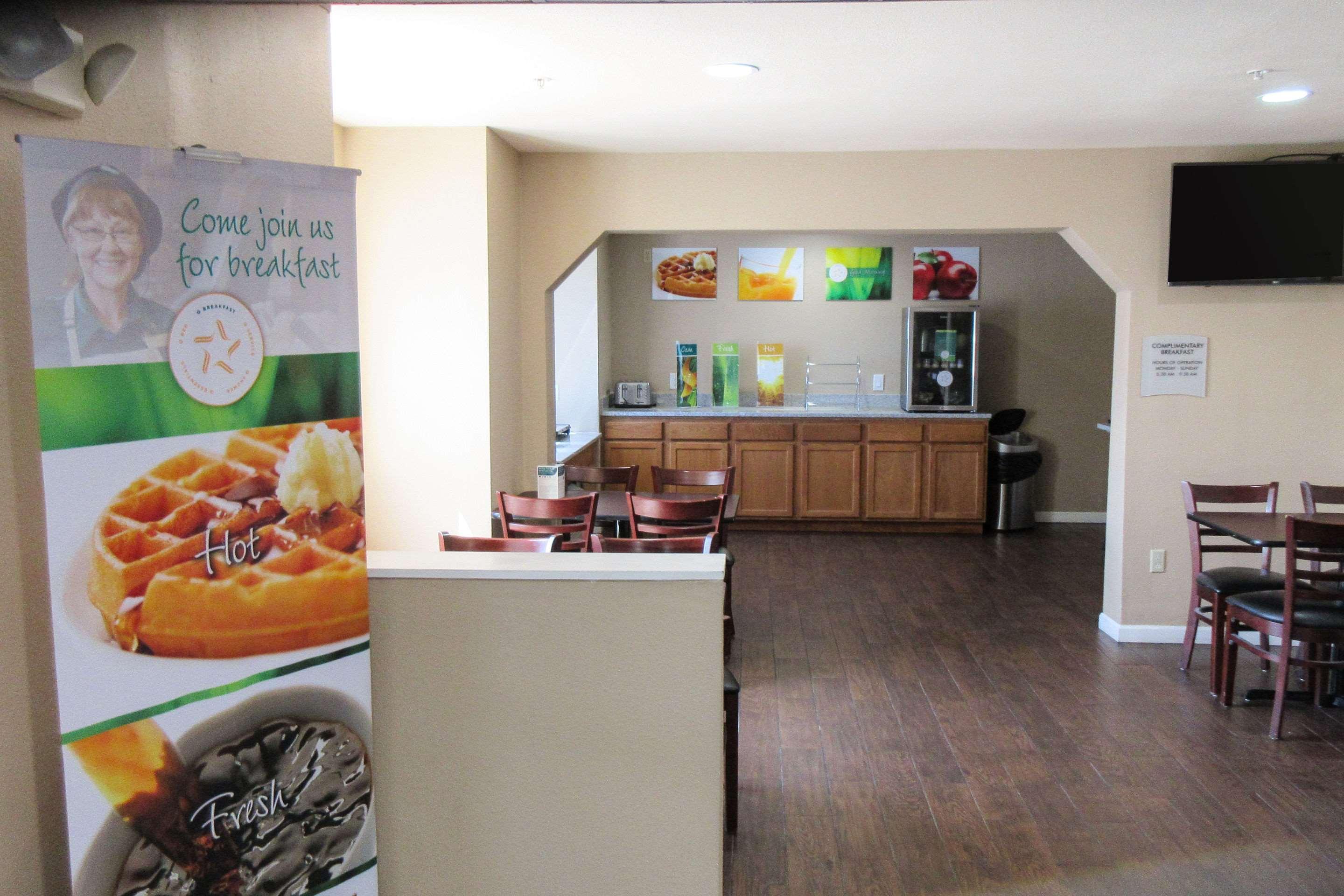 Quality Inn & Suites Near Nas פאלון מראה חיצוני תמונה