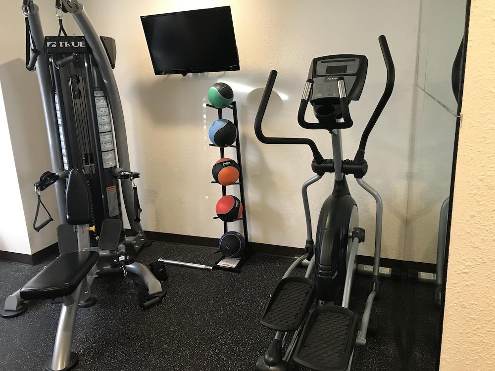 Quality Inn & Suites Near Nas פאלון מראה חיצוני תמונה
