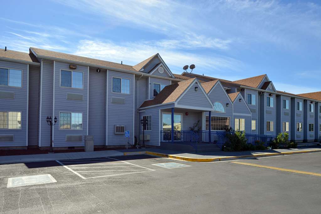 Quality Inn & Suites Near Nas פאלון מראה חיצוני תמונה