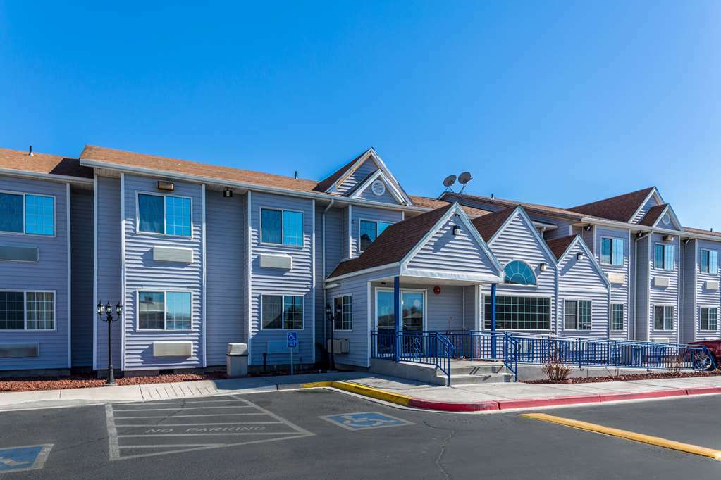 Quality Inn & Suites Near Nas פאלון מראה חיצוני תמונה